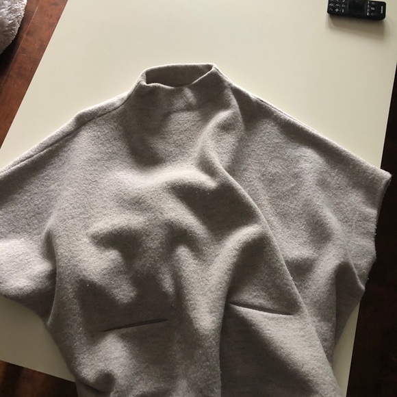 Wilfred XXS light grey wool poncho - Picture 4 of 5